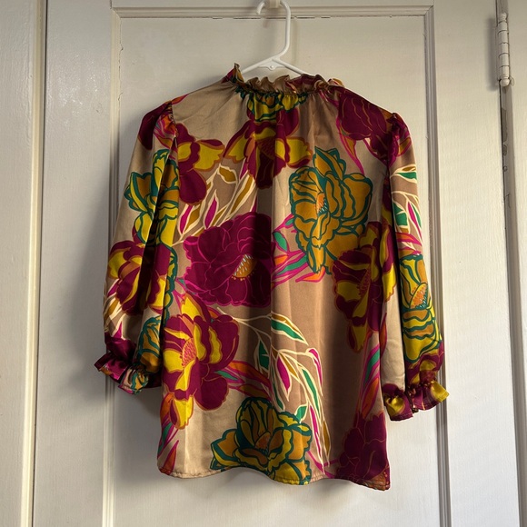 Women’s Entro Ruffled-Neck Floral Blouse in Beige, Magenta & Yellow - Size Small - Picture 2 of 4